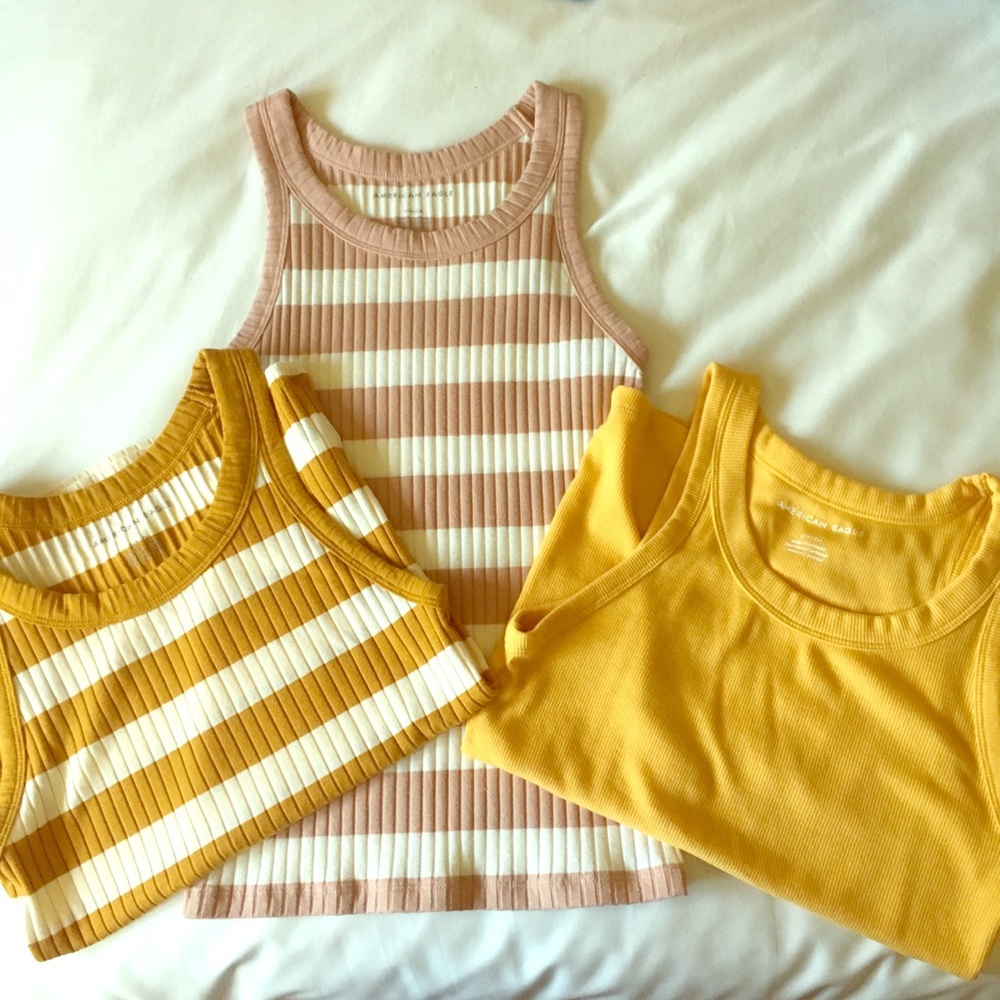 SOLD!! NWOT. American Eagle tank top bundle. Small